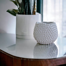 Load image into Gallery viewer, Porci Vase Small 15x15 White
