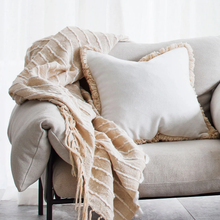 Load image into Gallery viewer, Oscar Neutral Woven Throw 130x150 21S100
