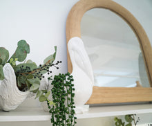 Load image into Gallery viewer, Pelican Planter White
