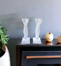 Load image into Gallery viewer, Crystal candle stick S2
